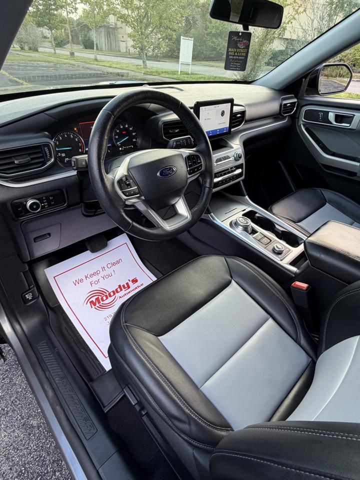 Ford Explorer XLT AWD 2023