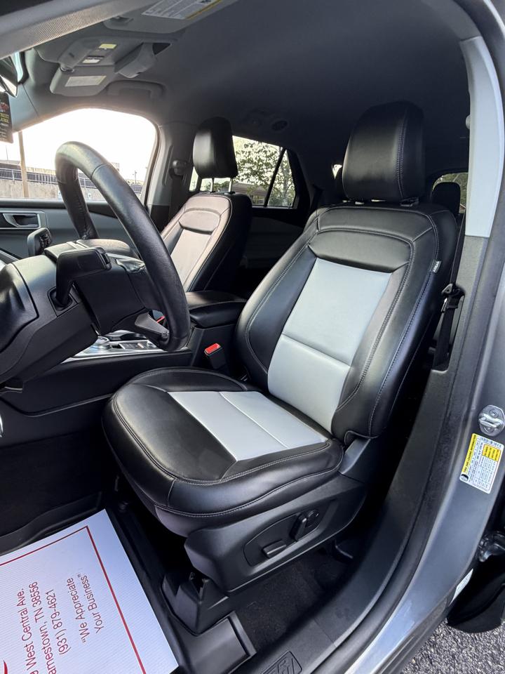 Ford Explorer XLT AWD 2023