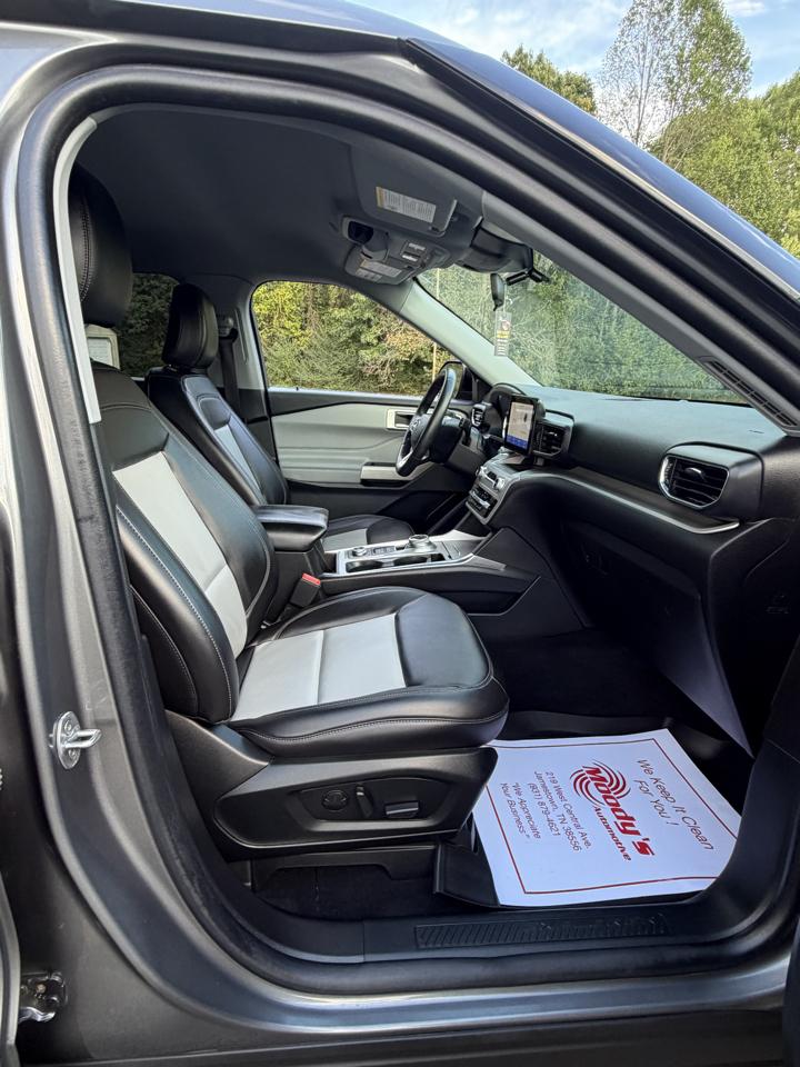 Ford Explorer XLT AWD 2023