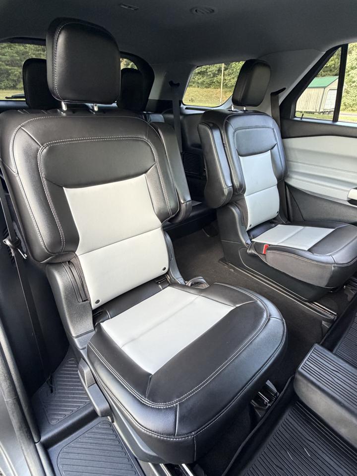 Ford Explorer XLT AWD 2023