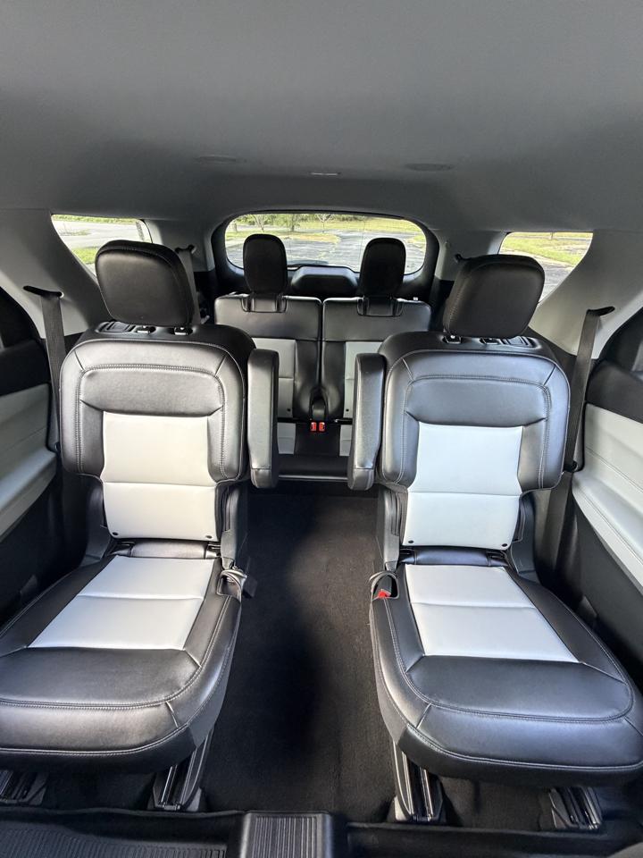 Ford Explorer XLT AWD 2023