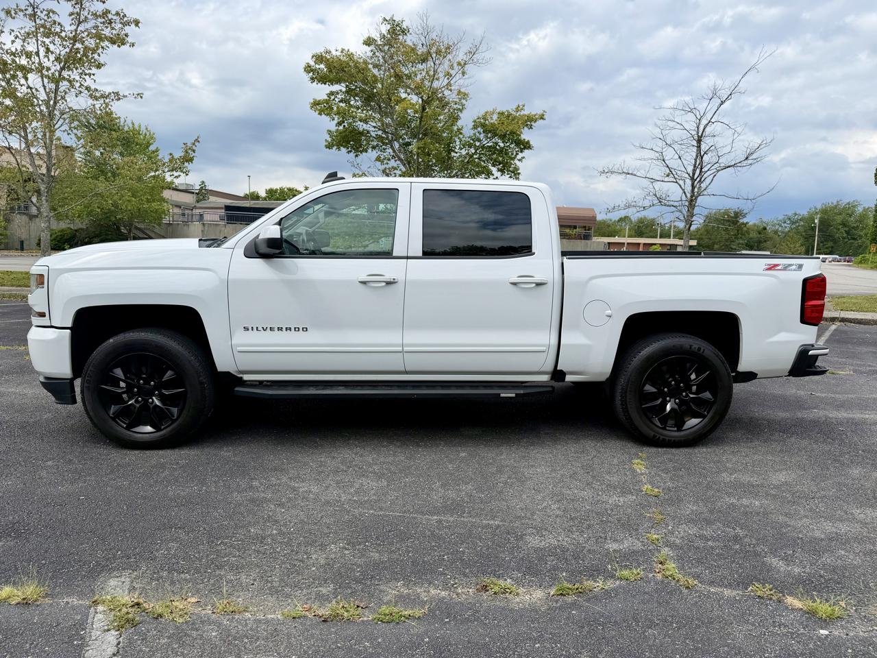 Chevrolet Silverado 1500 LT Crew Cab 4WD 2017