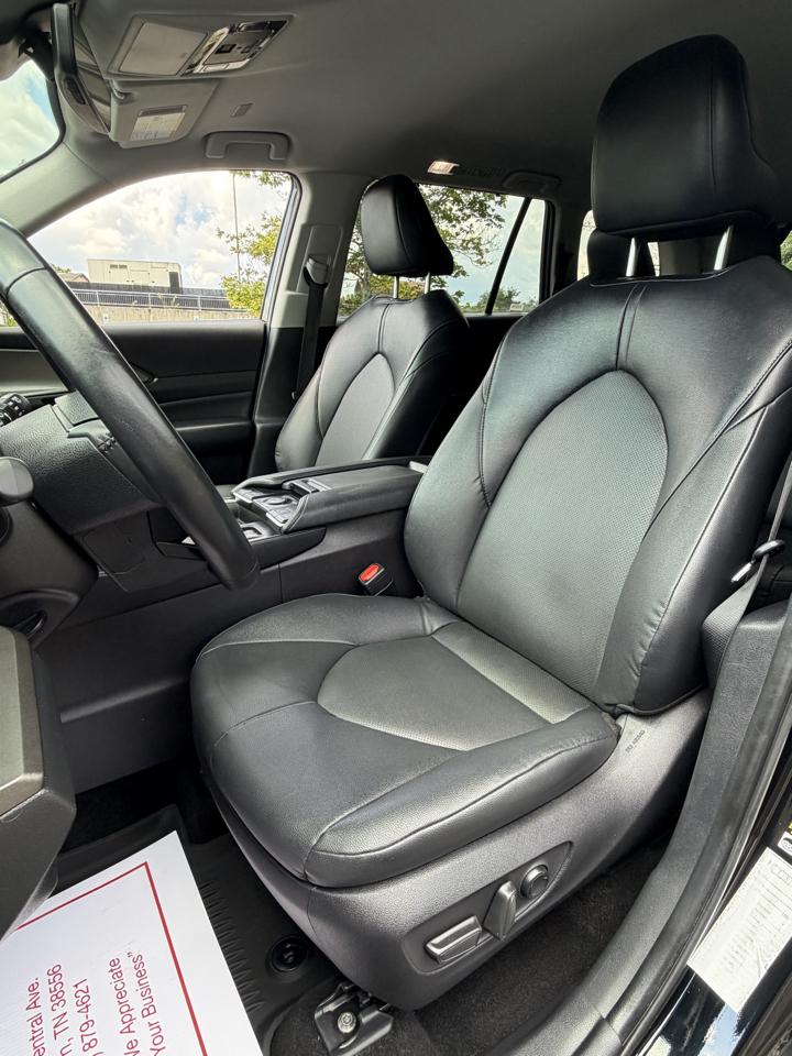 Toyota Grand Highlander LE AWD 2025