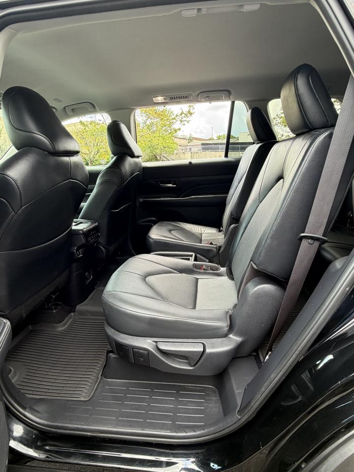 Toyota Grand Highlander LE AWD 2025