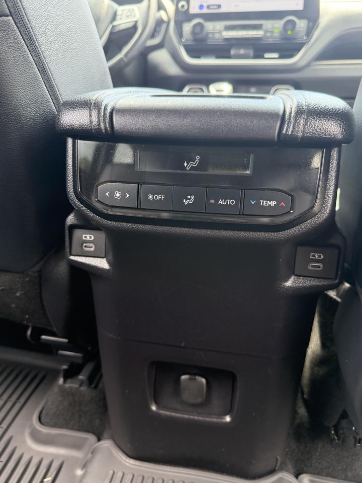 Toyota Grand Highlander LE AWD 2025