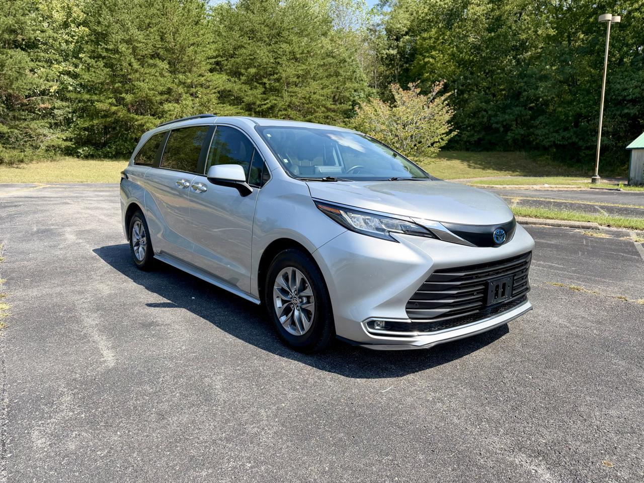 Toyota Sienna XLE 7-Passenger 2022