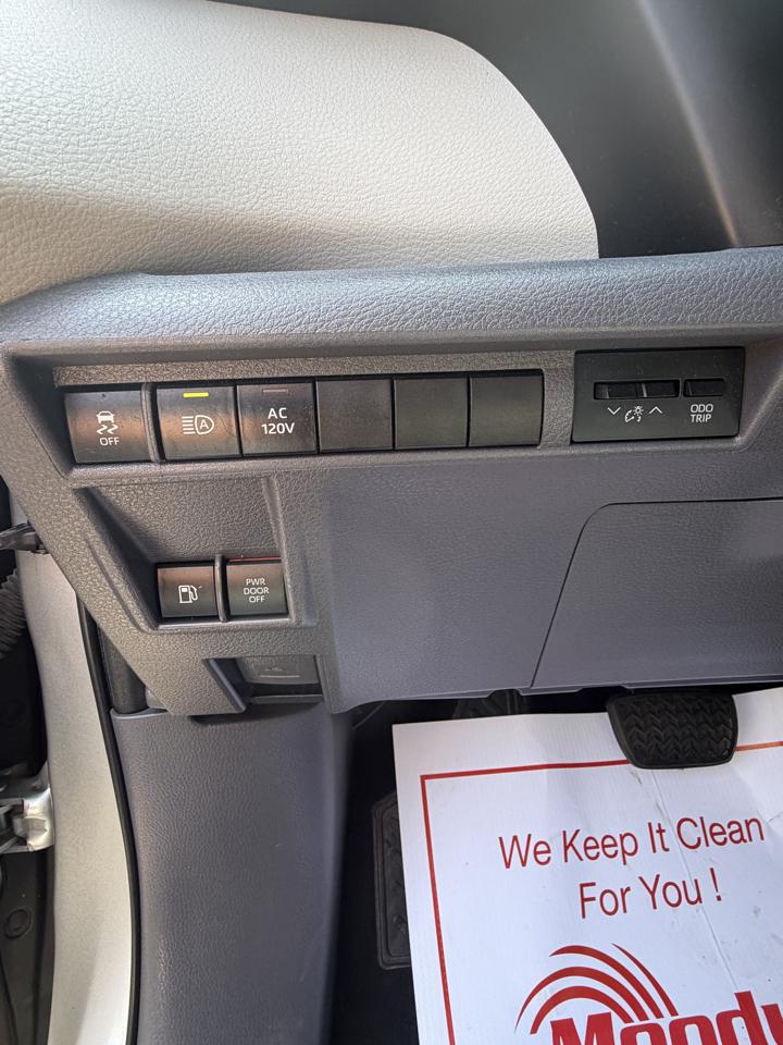 Toyota Sienna XLE 7-Passenger 2022