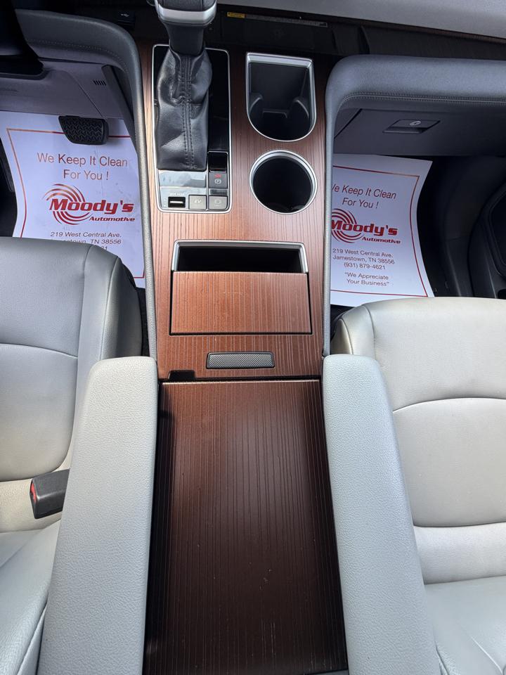 Toyota Sienna XLE 7-Passenger 2022