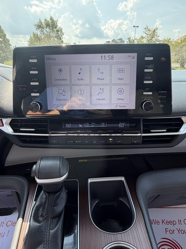 Toyota Sienna XLE 7-Passenger 2022