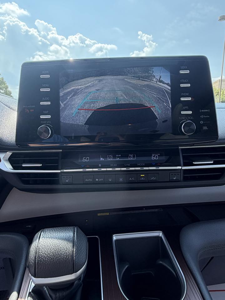 Toyota Sienna XLE 7-Passenger 2022
