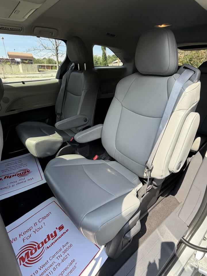 Toyota Sienna XLE 7-Passenger 2022