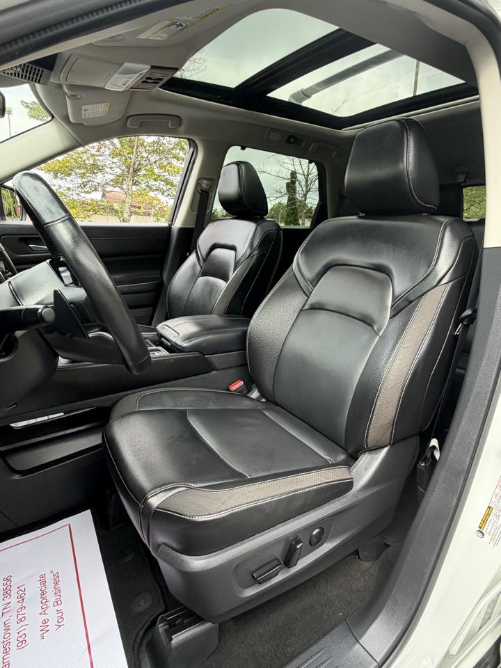 Nissan Pathfinder SL 2024