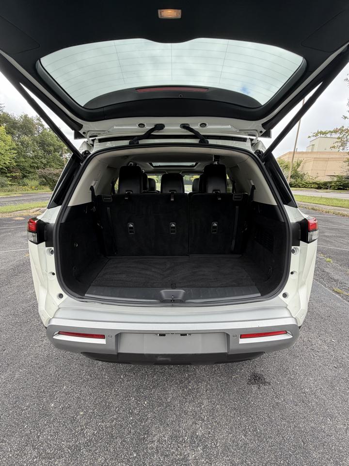 Nissan Pathfinder SL 2024