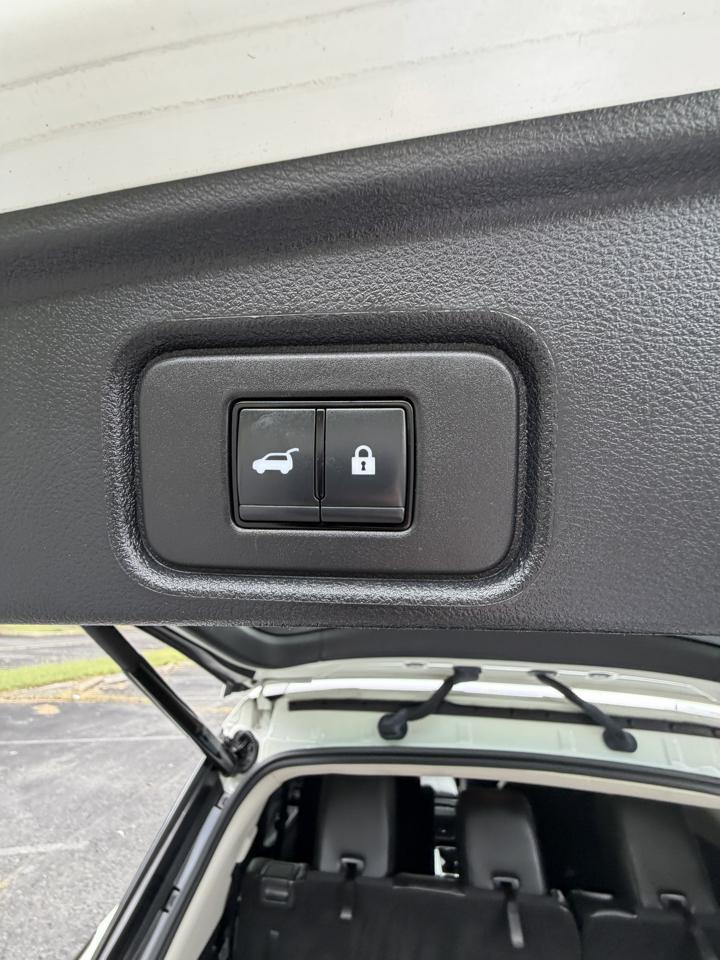 Nissan Pathfinder SL 2024