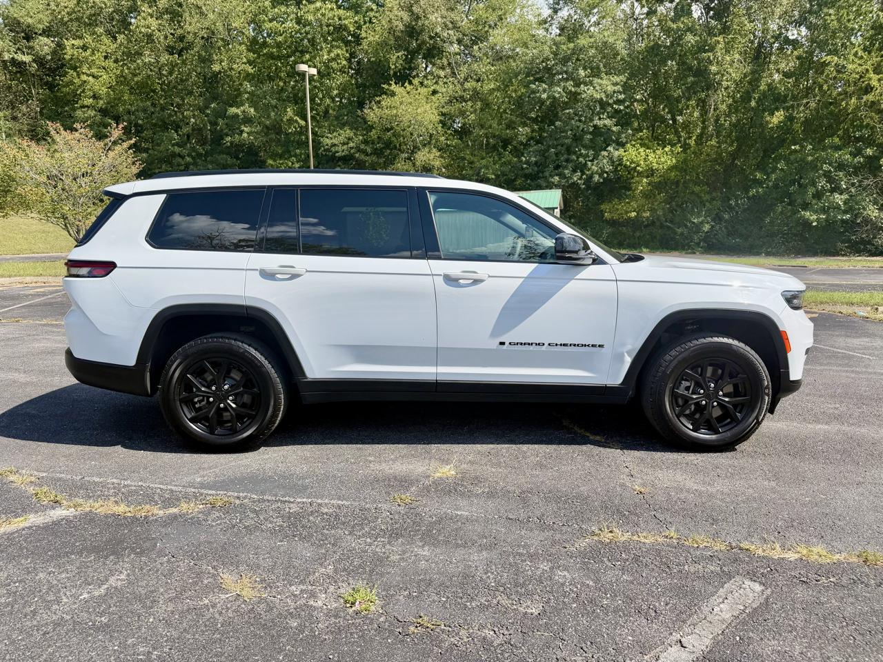 Jeep Grand Cherokee L Laredo 4WD 2025
