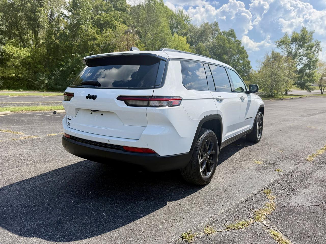 Jeep Grand Cherokee L Laredo 4WD 2025