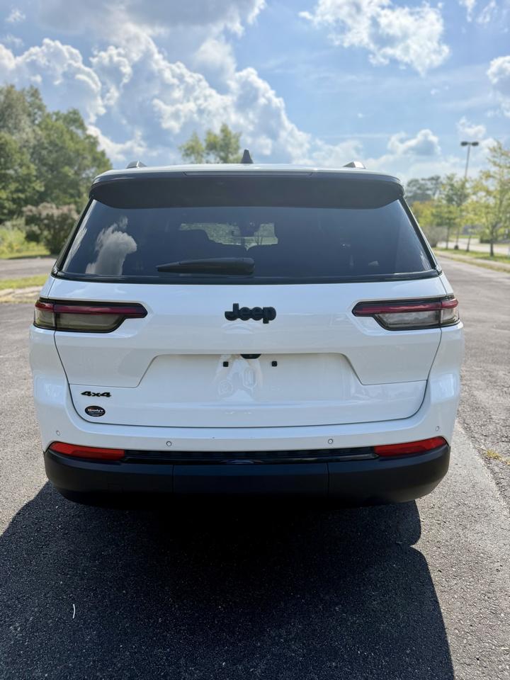 Jeep Grand Cherokee L Laredo 4WD 2025