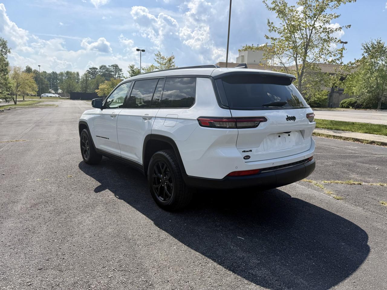 Jeep Grand Cherokee L Laredo 4WD 2025