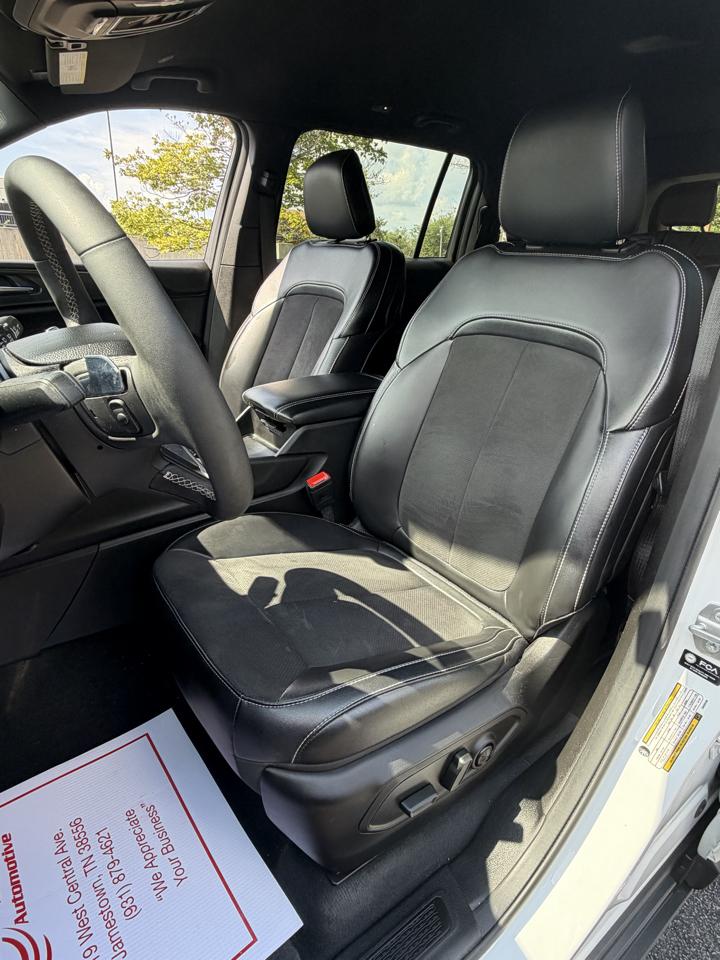 Jeep Grand Cherokee L Laredo 4WD 2025