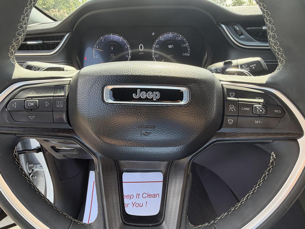 Jeep Grand Cherokee L Laredo 4WD 2025