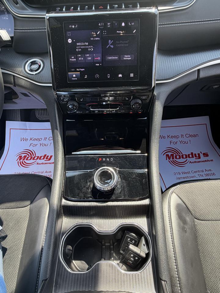 Jeep Grand Cherokee L Laredo 4WD 2025