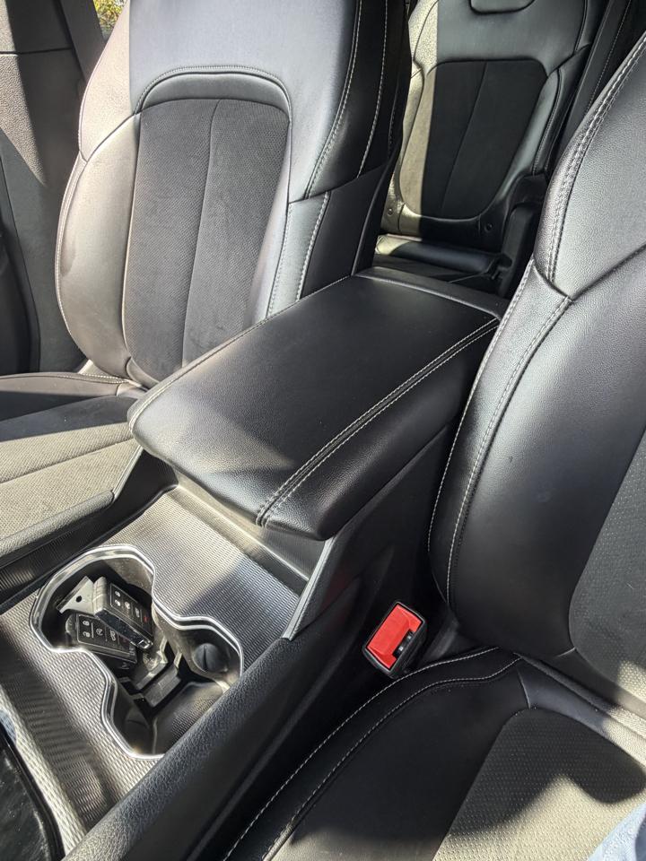 Jeep Grand Cherokee L Laredo 4WD 2025