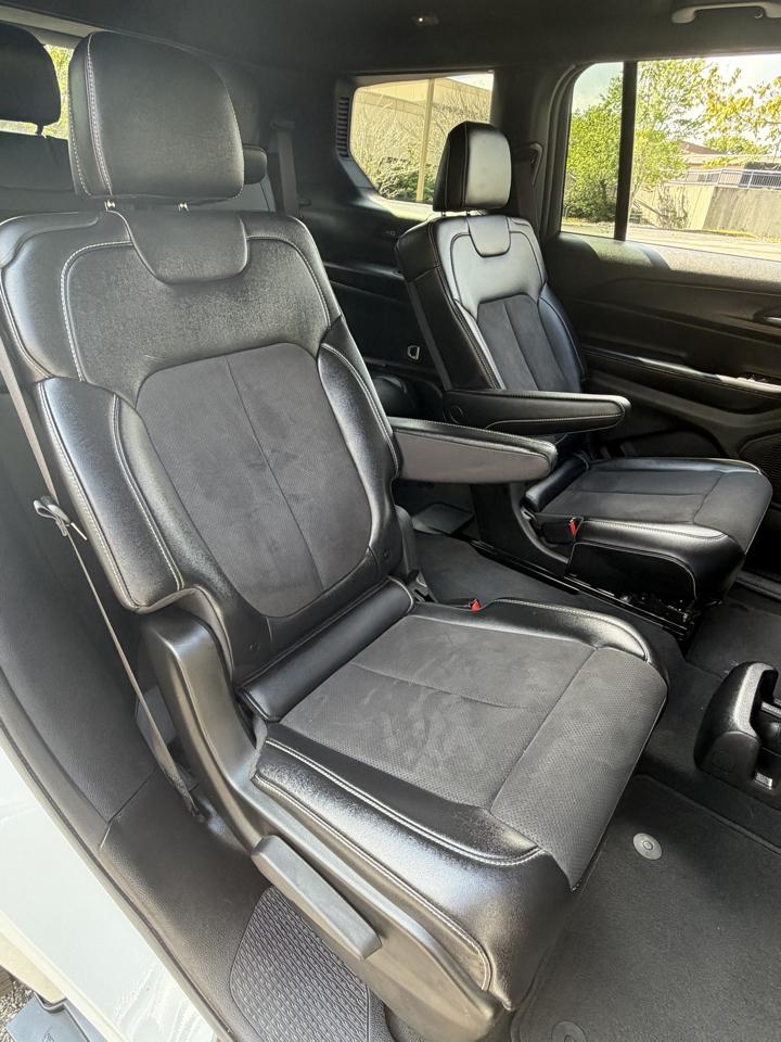 Jeep Grand Cherokee L Laredo 4WD 2025