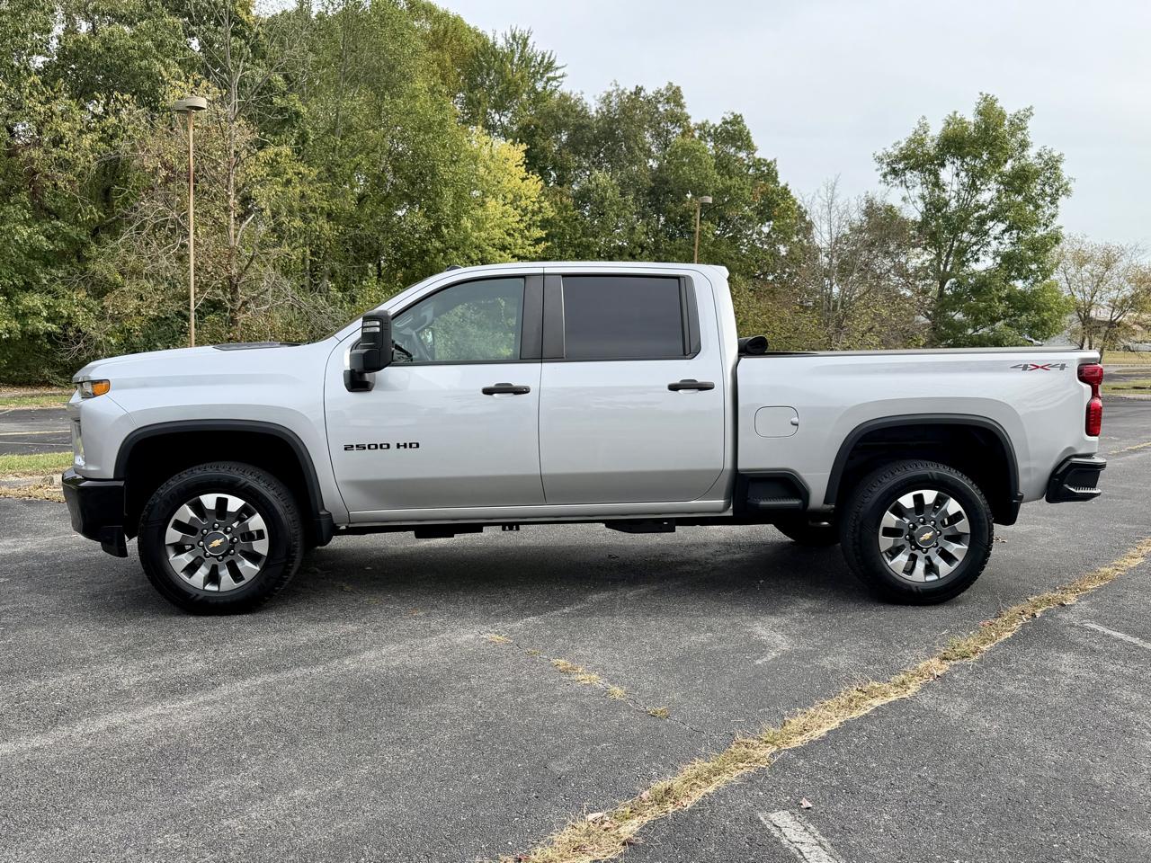 Chevrolet Silverado 2500HD Custom Crew Cab Long Box 4WD 2023
