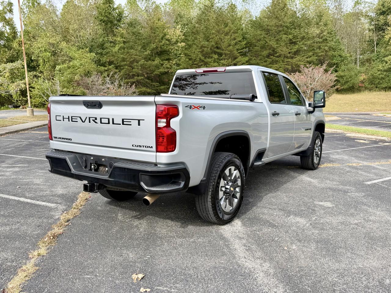 Chevrolet Silverado 2500HD Custom Crew Cab Long Box 4WD 2023