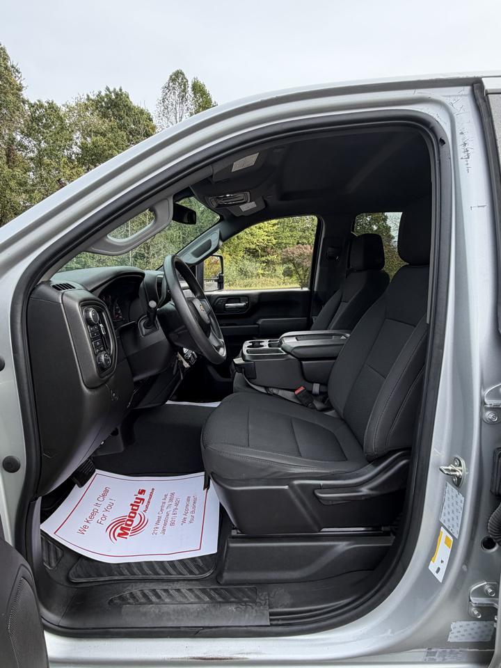 Chevrolet Silverado 2500HD Custom Crew Cab Long Box 4WD 2023