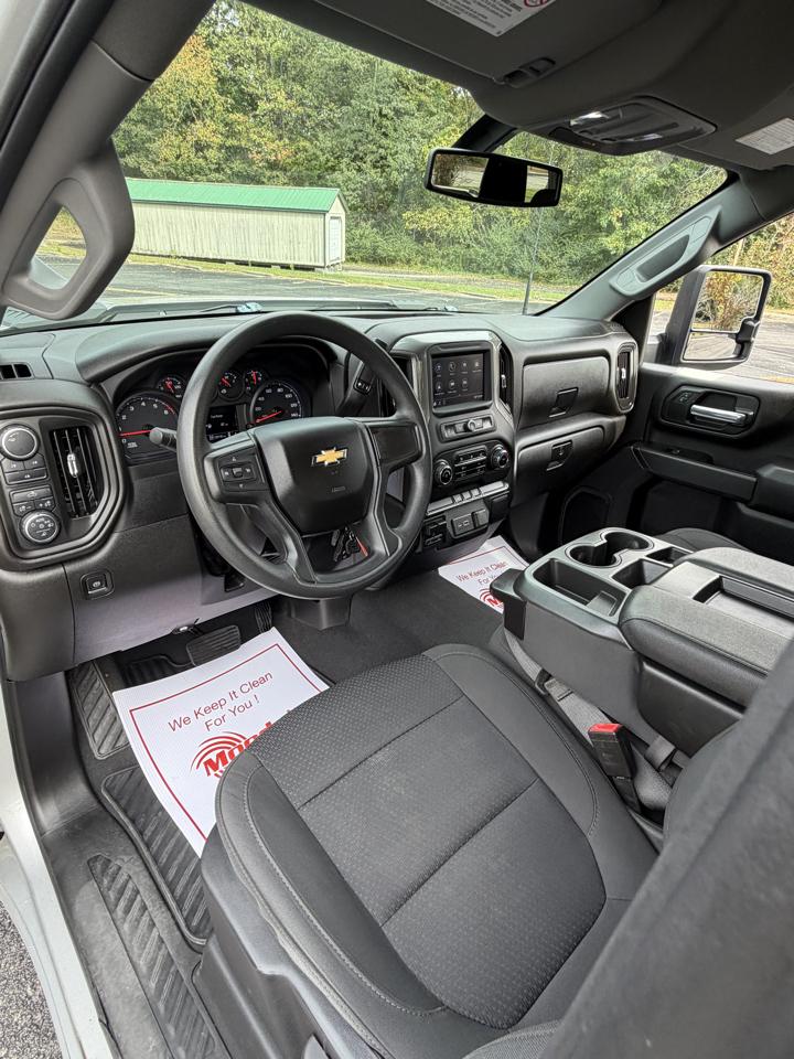 Chevrolet Silverado 2500HD Custom Crew Cab Long Box 4WD 2023