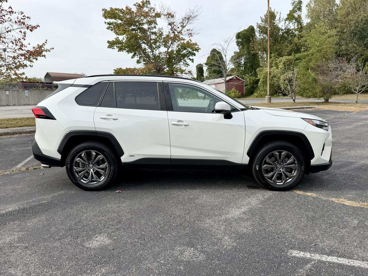 Toyota RAV4 Hybrid XLE Premium 2022