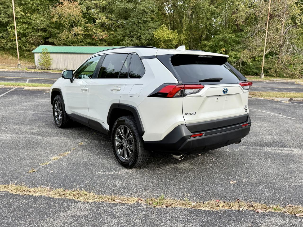 Toyota RAV4 Hybrid XLE Premium 2022