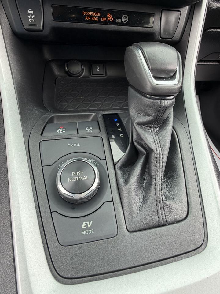Toyota RAV4 Hybrid XLE Premium 2022