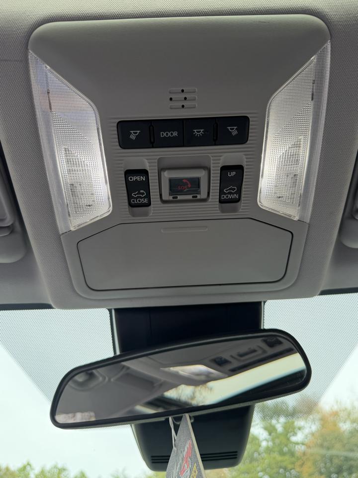 Toyota RAV4 Hybrid XLE Premium 2022