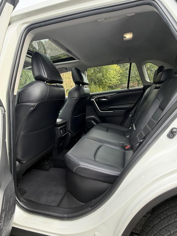 Toyota RAV4 Hybrid XLE Premium 2022