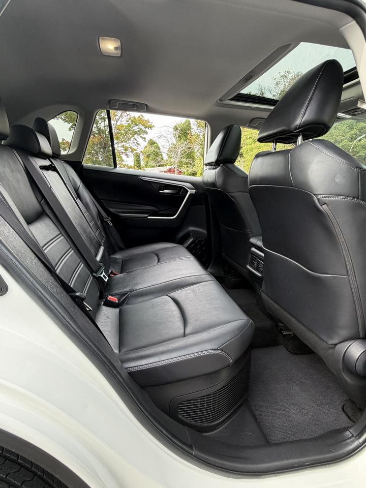 Toyota RAV4 Hybrid XLE Premium 2022