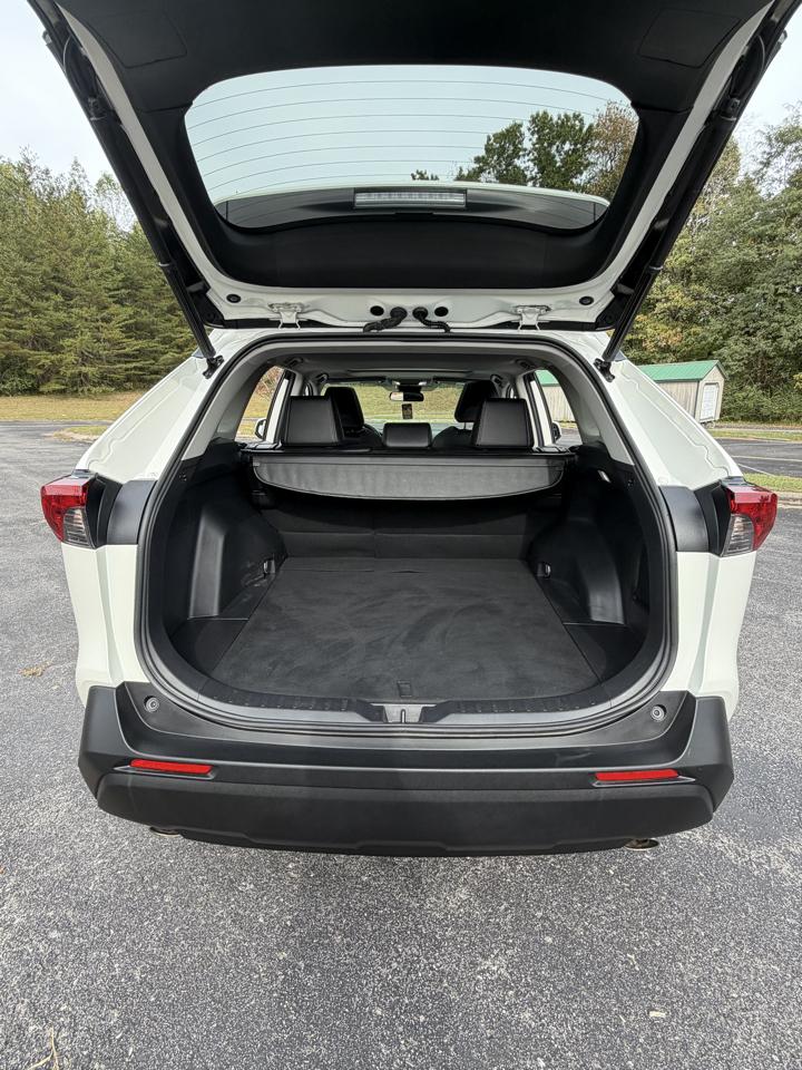 Toyota RAV4 Hybrid XLE Premium 2022