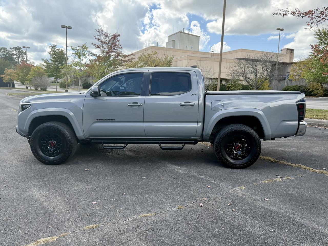Toyota Tacoma 4WD Access Cab V6 AT SR5 (Natl) 2021