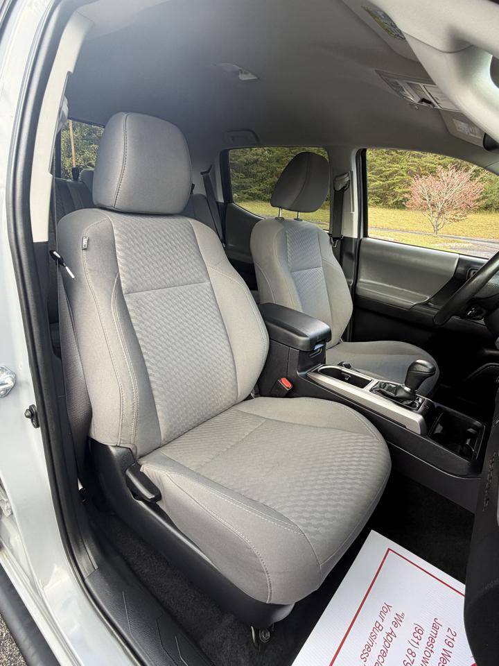 Toyota Tacoma 4WD Access Cab V6 AT SR5 (Natl) 2021