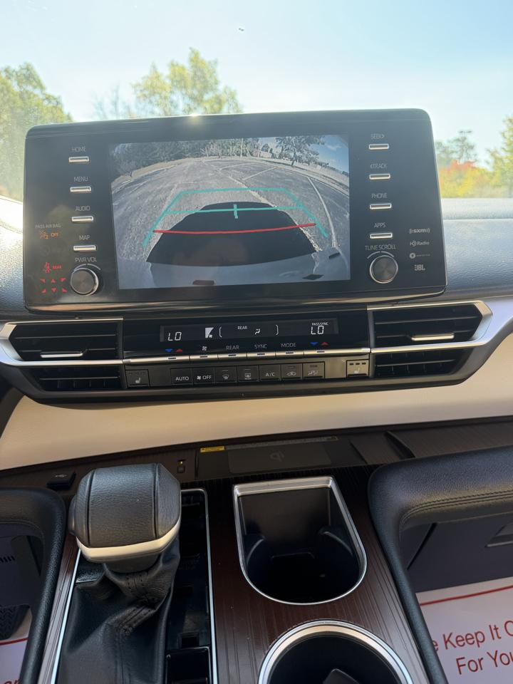 Toyota Sienna XLE 7-Passenger 2023