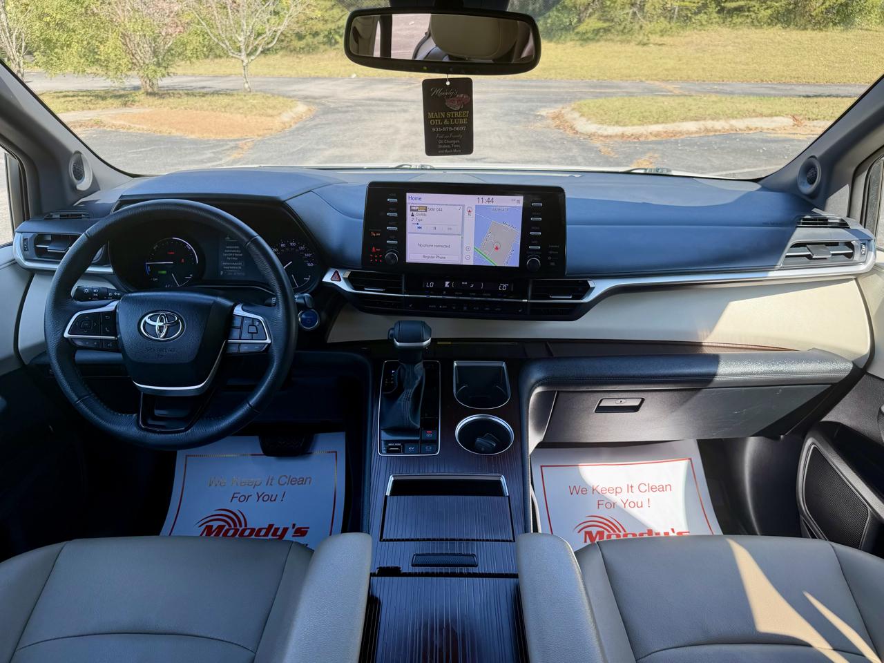 Toyota Sienna XLE 7-Passenger 2023