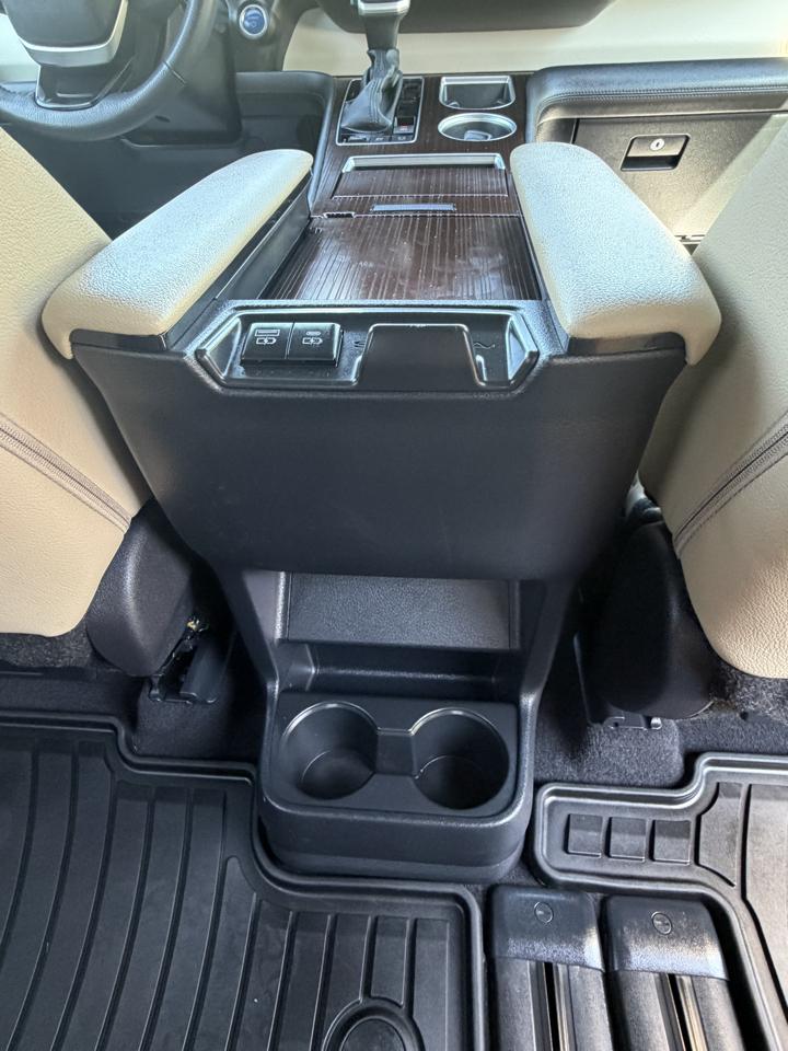 Toyota Sienna XLE 7-Passenger 2023