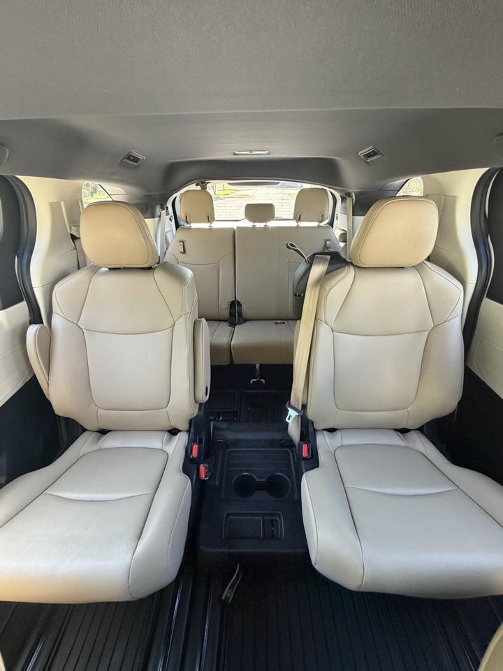 Toyota Sienna XLE 7-Passenger 2023