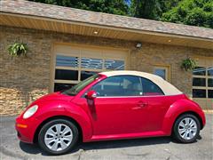 2010 Volkswagen New Beetle 