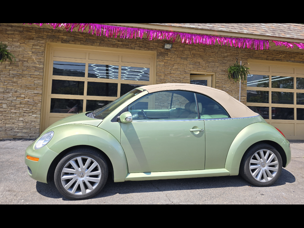 2009 Volkswagen New Beetle S Convertible