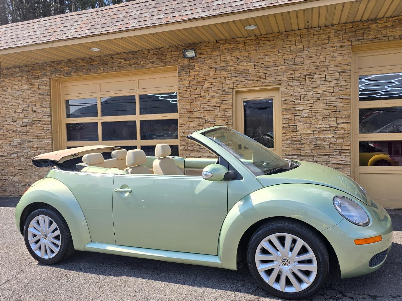 Volkswagen New Beetle S Convertible 2008