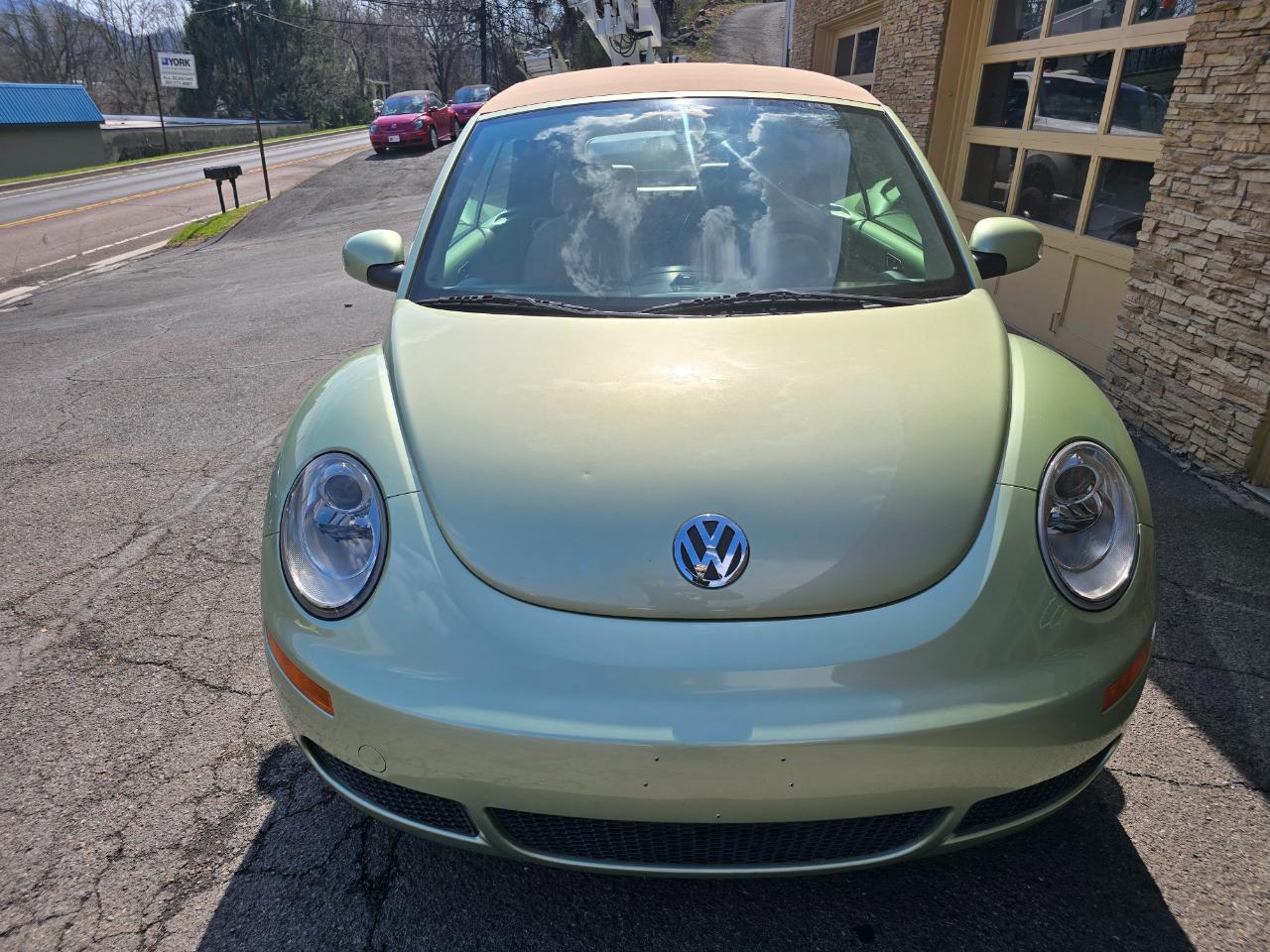 Volkswagen New Beetle S Convertible 2008