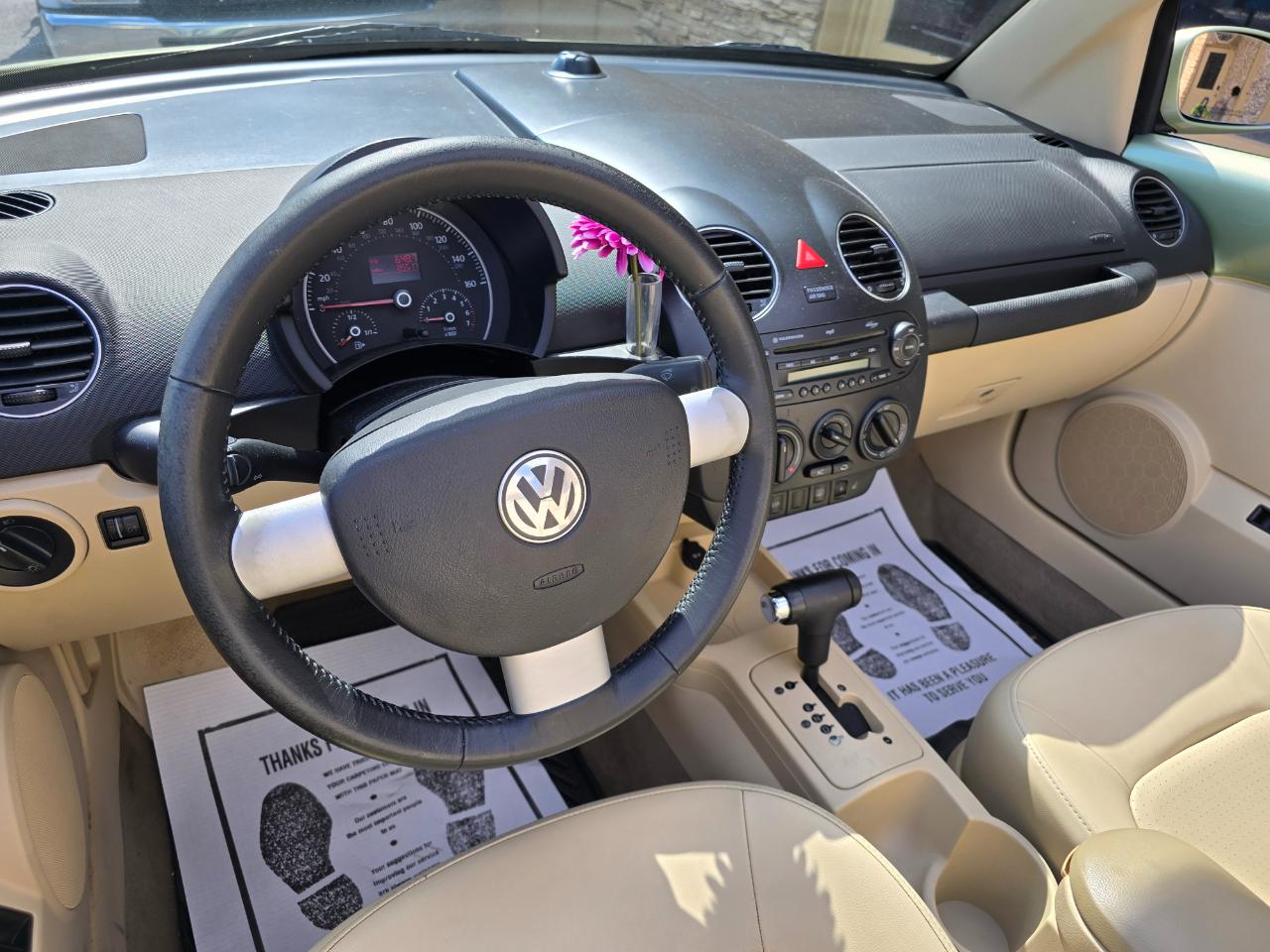 Volkswagen New Beetle S Convertible 2008