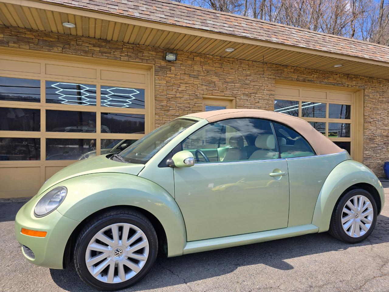 Volkswagen New Beetle S Convertible 2008
